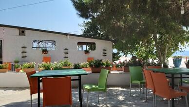 Mert Restaurant Cafe