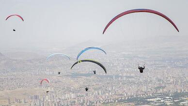 Talas Yamaç Paraşütü