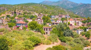 Söke’de Sakin ve Tatlı Bir Huzur: Eski Doğanbey Köyü