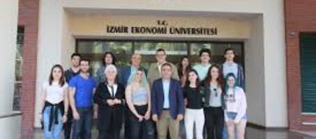 İzmir Ekonomi Üniversitesi - Görsel 4