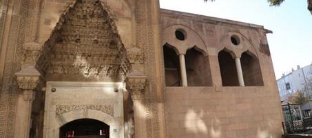 Niğde Aleaddin Camii - Görsel 1