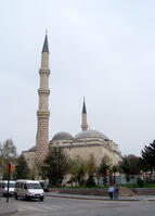 Üç Şerefeli Camii - Görsel 1