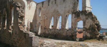 Cunda Adası Agia Triyada Kilisesi - Görsel 4
