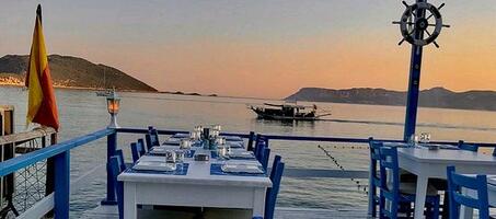 Sardelaki Greek Tavern - Görsel 1