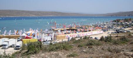 Alaçatı Surf Paradise Club - Görsel 1