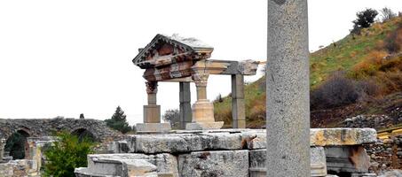 Efes Trajan Çeşmesi - Görsel 2