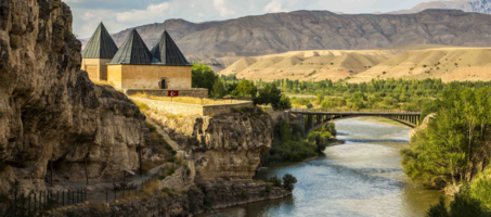 Erzincan Melik Gazi Türbesi - Görsel 2