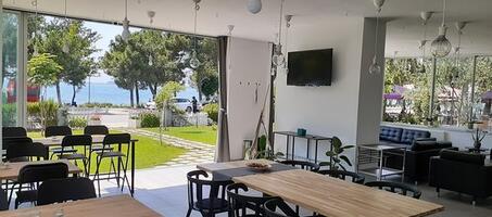 Beyaz Ev Özel Kafe ve Restoran - Görsel 1