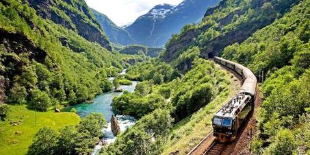 Etkileyici Manzaralarıyla Dünyanın En Uzun 7 Tren Yolculuğu