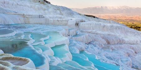 Bembeyaz Travertenler Diyarı: Pamukkale Hakkında Her Şey