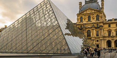 Louvre Müzesi'ndeki En Önemli Eserler