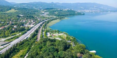 Sapanca Gölü'ne Yakın ve Göl Manzaralı 10 Bungalov Fiyat Listesi (2024 Güncel)