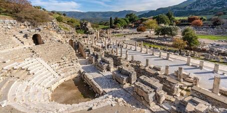 Efes Antik Kenti konserlerine giriş için yaş sınırı var mı? 