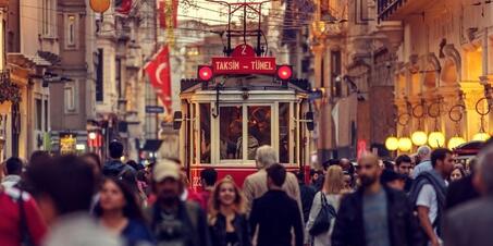 Taksim'in En Eski Şahitleri: Tarihi Beyoğlu Pasajları