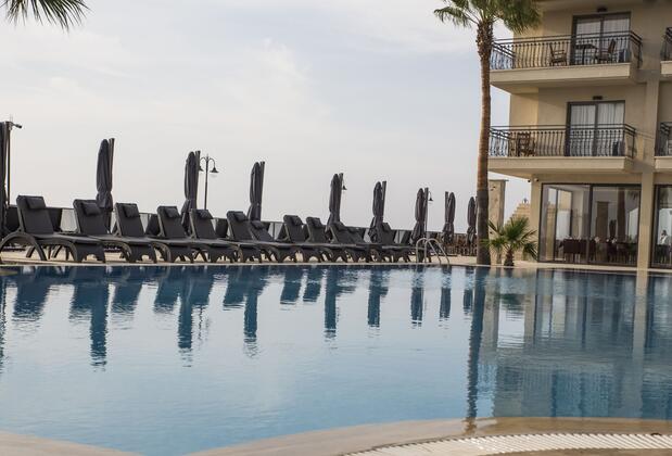 Görsel 2 : Neopol Hotel Deluxe, Kuşadası, Açık Yüzme Havuzu
