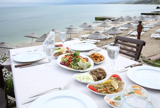 Görsel 2 : Sinop Antik Hotel, Sinop, Açık Havada Yemek