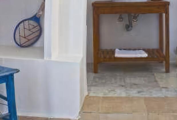 Görsel 8 : Biyikli Pansiyon, Ayvalık, Standard Tek Kişilik Oda, Banyo Lavabosu