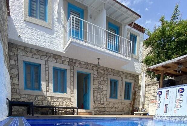Görsel 2 : Hera Hotels, Çeşme, Açık Yüzme Havuzu