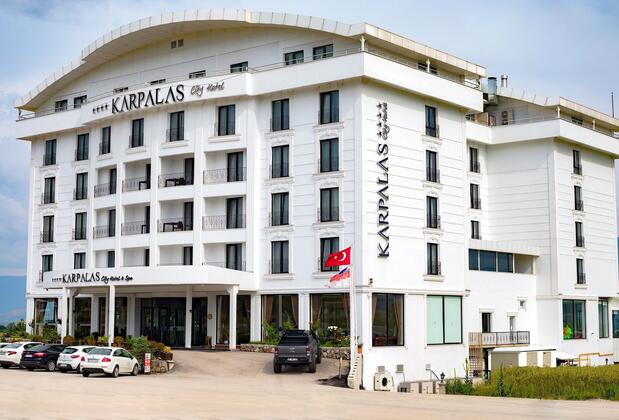 Görsel 1 : Karpalas City Hotel &amp; Spa, Bolu, Otelin Önü