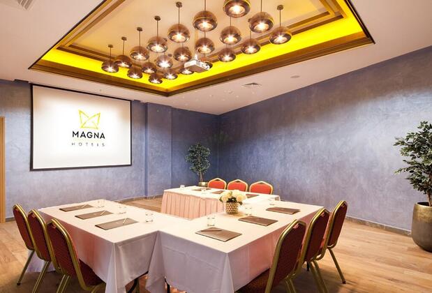 Görsel 9 : Magna Pivot Hotel - Boutique Class, Hacılar, Toplantı Salonu