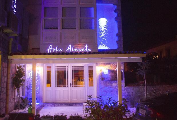 Avlu Alaçatı Butik Otel