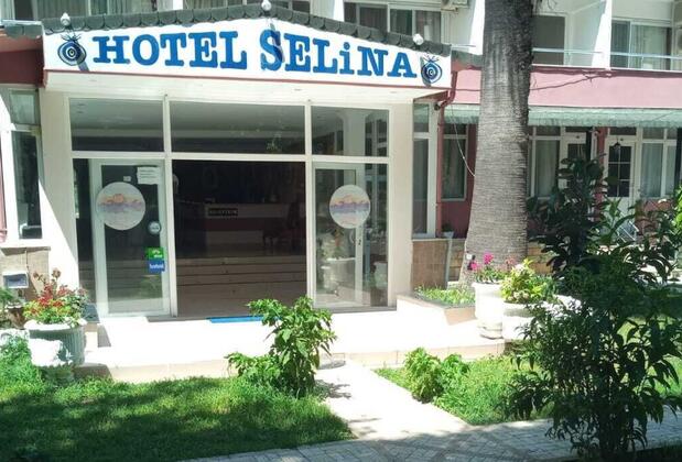 Selina Hotel