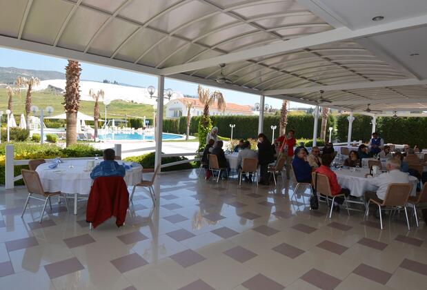 Görsel 9 : Tripolis Hotel, Pamukkale, Açık Havada Yemek