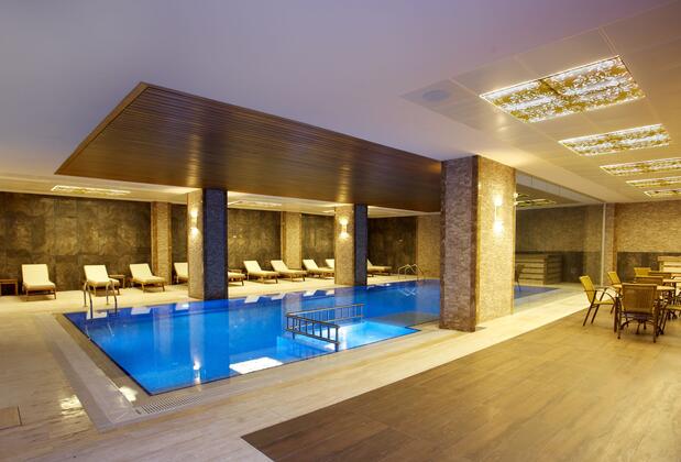 Görsel 2 : Grand Hotel Gulsoy, İstanbul, Kapalı Yüzme Havuzu