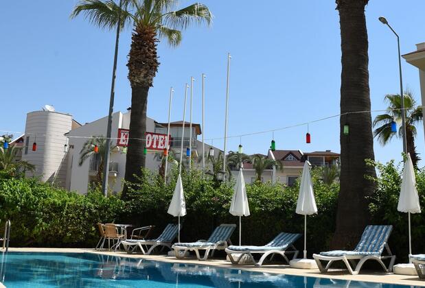 Görsel 2 : Konya6 Elit Hotel, Konyaaltı, Havuz