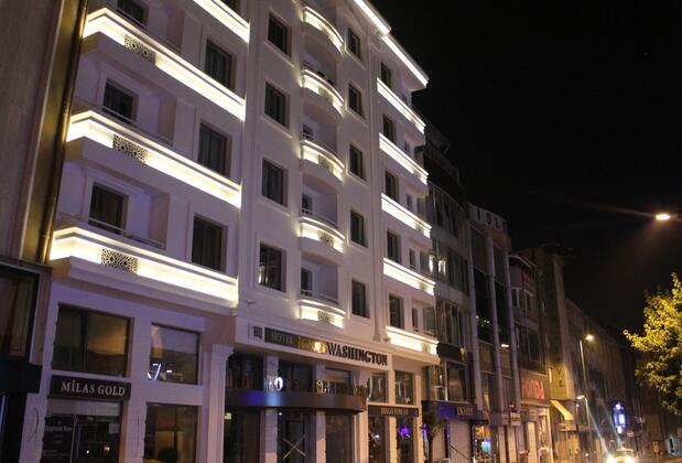 Görsel 1 : Hotel Grand Washington, İstanbul, Otelin Önü - Akşam/Gece