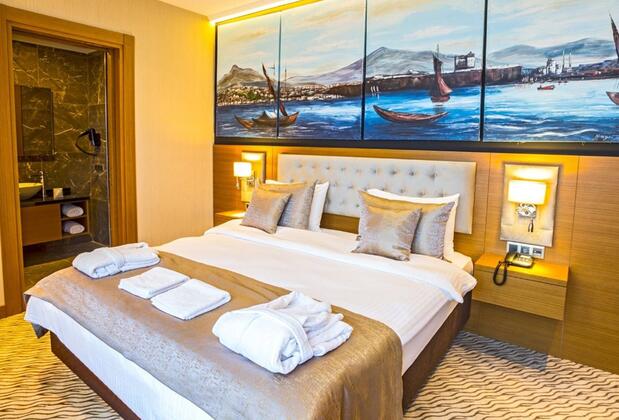 Görsel 1 : Aselia Hotel Trabzon, Yomra, Superior Tek Büyük Yataklı Oda, Deniz Manzaralı, Oda