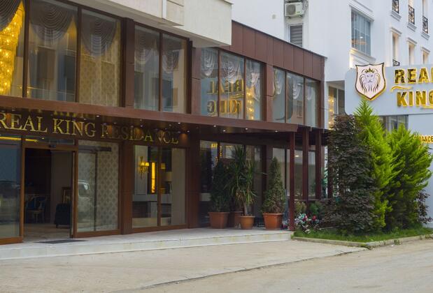 Real King Residence Hotel