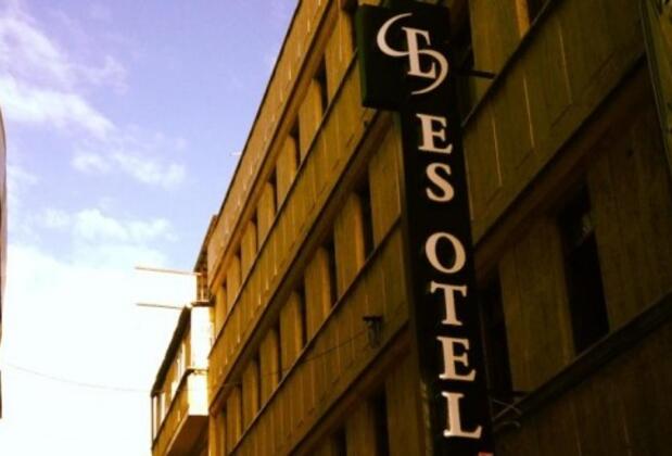 Es Otel