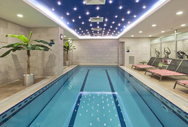 Görsel 2 : Grand S Hotel, İstanbul, Kapalı Yüzme Havuzu