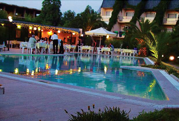 Görsel 2 : Hotel Nova, Burhaniye, Açık Yüzme Havuzu
