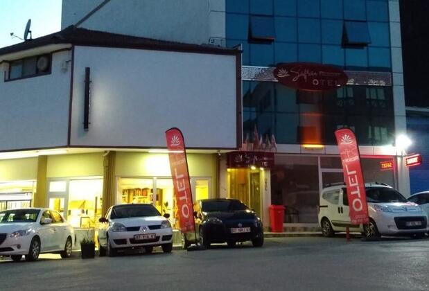 Görsel 1 : Safran Resort Otel, Safranbolu, Otelin Önü - Akşam/Gece