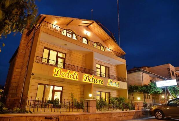 Dedeli Deluxe Hotel