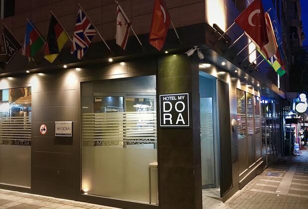 Görsel 2 : My Dora Hotel, İstanbul, Otelin Önü - Akşam/Gece