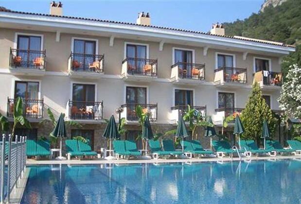 Perdikia Beach Hotel