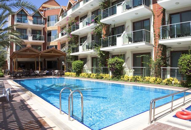 Görsel 2 : Palmira Hotel, Kumluca, Açık Yüzme Havuzu