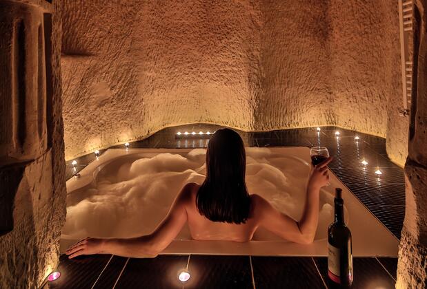 Görsel 26 : The Village Cave Hotel, Avanos, Presidential Cave Suite with Spa Bath - 18, Masaj