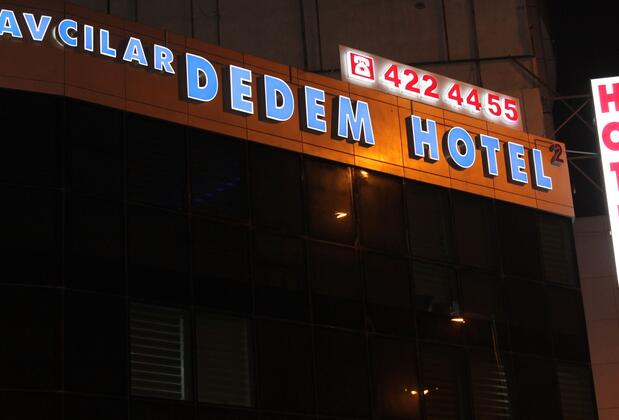 Görsel 1 : Avcilar Dedem Hotel 2, İstanbul, Otelin Önü - Akşam/Gece