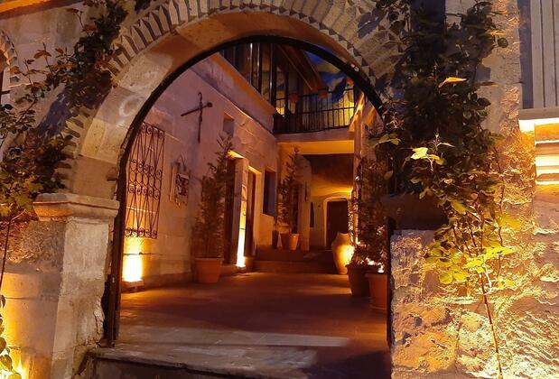Görsel 2 : Adelya Cave Hotel, Nevşehir, Otel Girişi