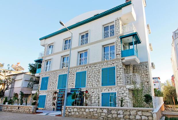 Görsel 2 : Yazar Lara Hotel, Antalya, Family Dört Kişilik Oda, Birden Çok Yatak, Dış mekân detayı