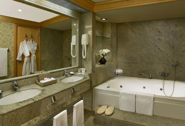 Görsel 35 : Gloria Verde Resort - All Inclusive, Belek, Deluxe Süit, 1 Yatak Odası, 2 Banyolu (Jetted Tub), Banyo