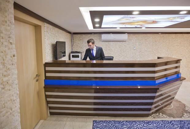 Görsel 2 : Celikhan Hotel, Ankara, Resepsiyon