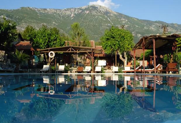 Görsel 2 : Ocakkoy Holiday Village, Fethiye, Açık Yüzme Havuzu