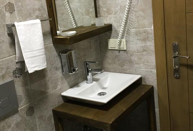 Görsel 32 : İtimat Pansiyon, Urla, Standard Tek Büyük Yataklı Oda, Oda