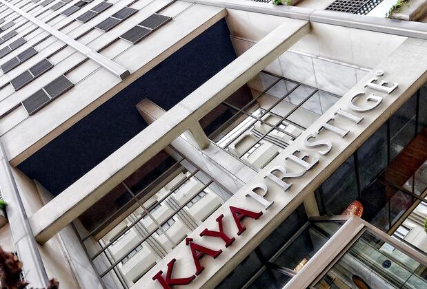 Görsel 1 : Kaya Prestige , İzmir, Otelin Önü