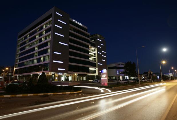 Görsel 2 : RYS Hotel &amp; Restaurant, Edirne, Otelin Önü - Akşam/Gece
